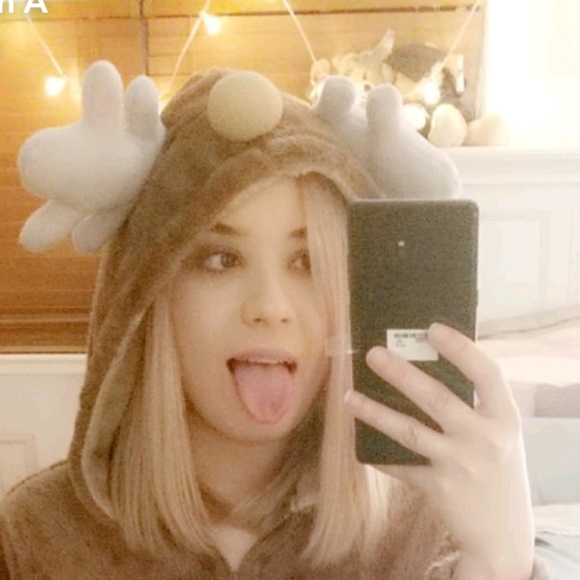 Meet your Posher, Meagan - Picture 1 of 1